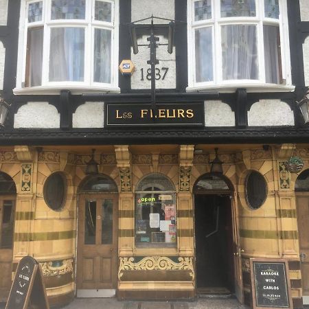 Les Fleurs Accommodation Dover Bagian luar foto