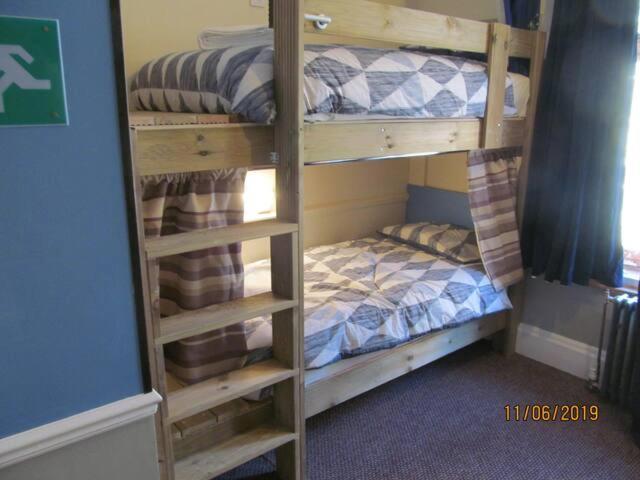 Les Fleurs Accommodation Dover Bagian luar foto