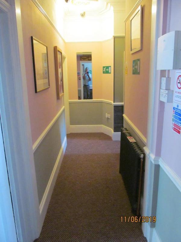 Les Fleurs Accommodation Dover Bagian luar foto