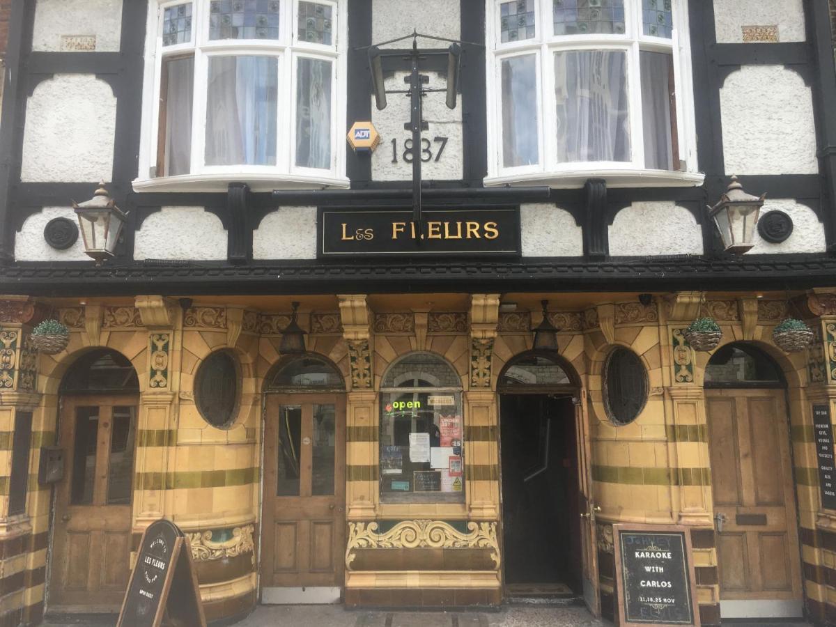 Les Fleurs Accommodation Dover Bagian luar foto