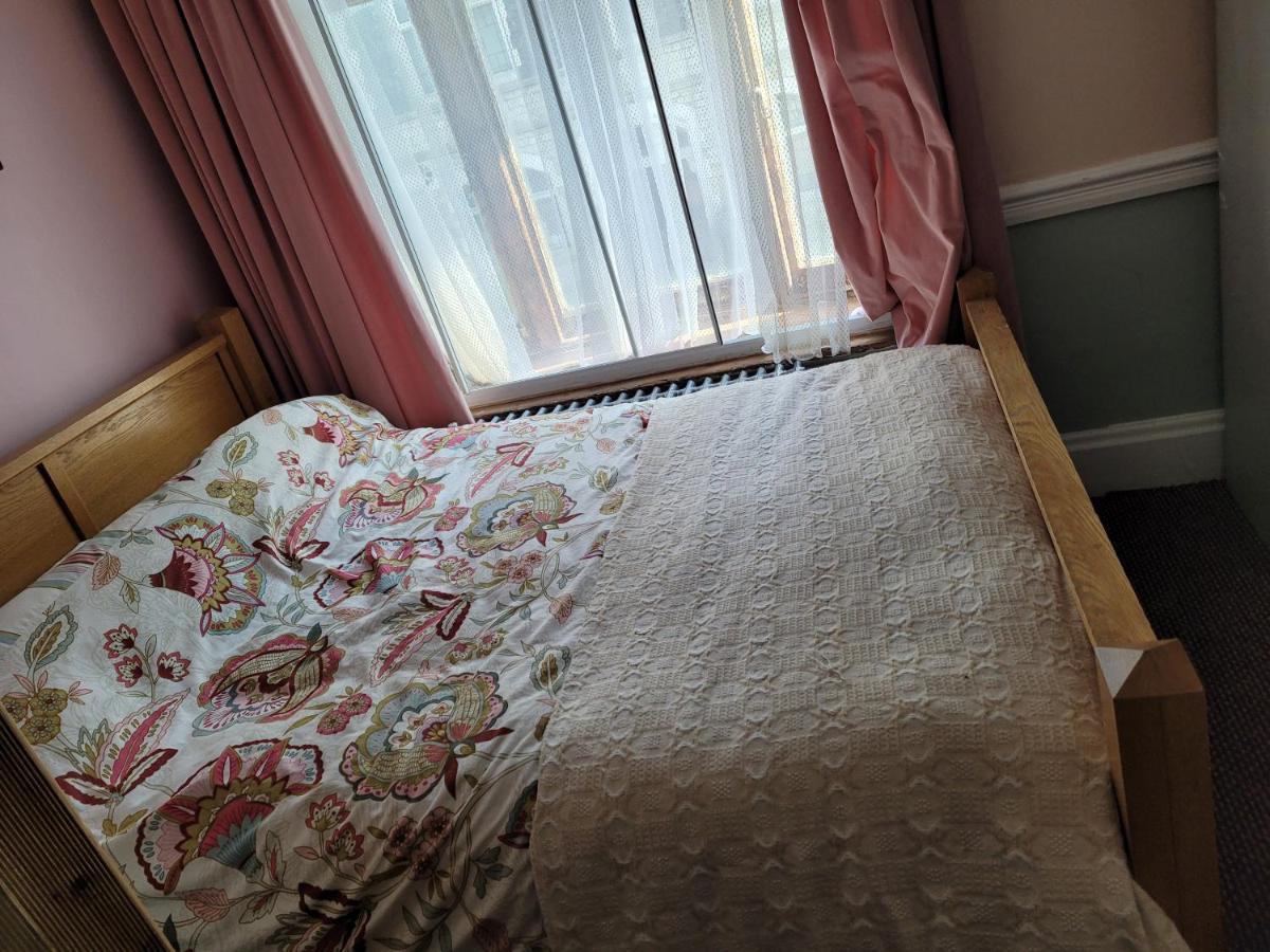 Les Fleurs Accommodation Dover Bagian luar foto